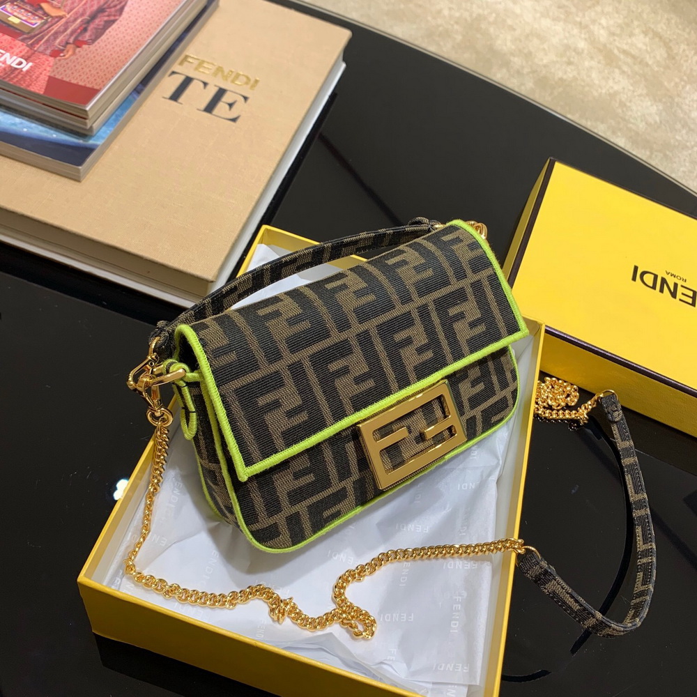 MINI BAGUETTE, FENDI BAG