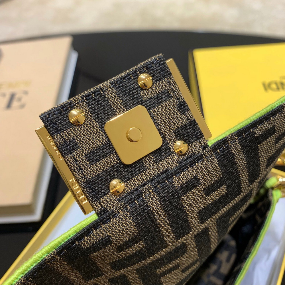 MINI BAGUETTE, FENDI BAG