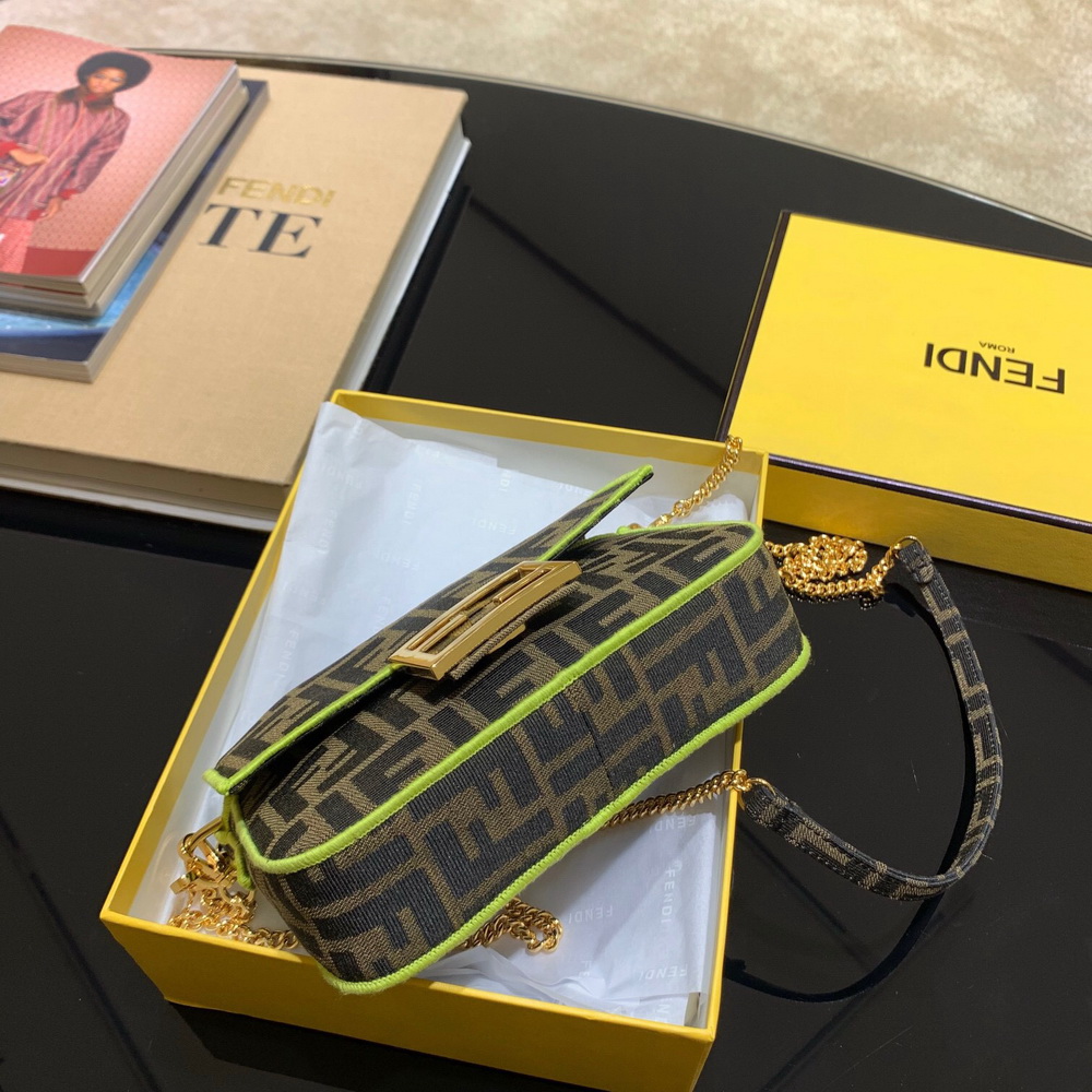 MINI BAGUETTE, FENDI BAG