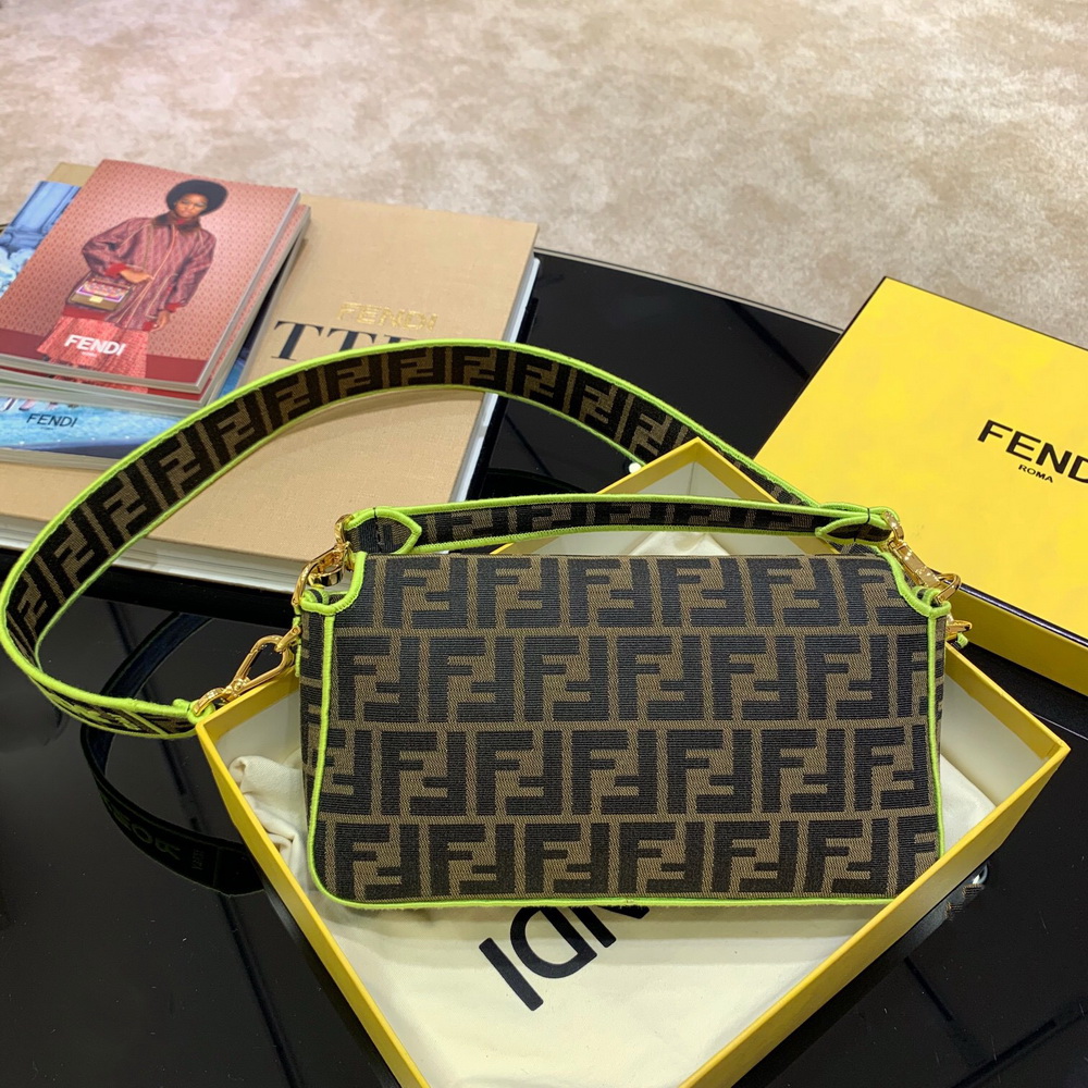 BAGUETTE, FENDI BAG