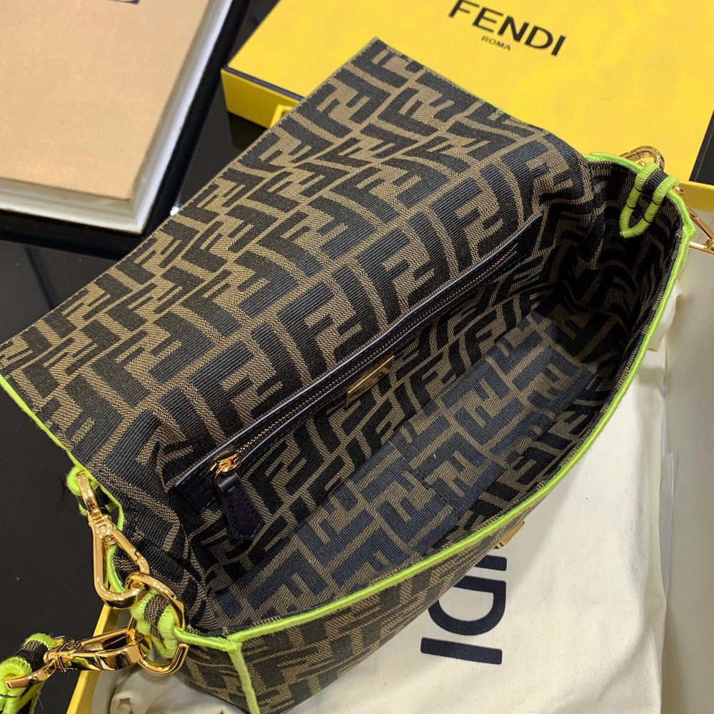 BAGUETTE, FENDI BAG
