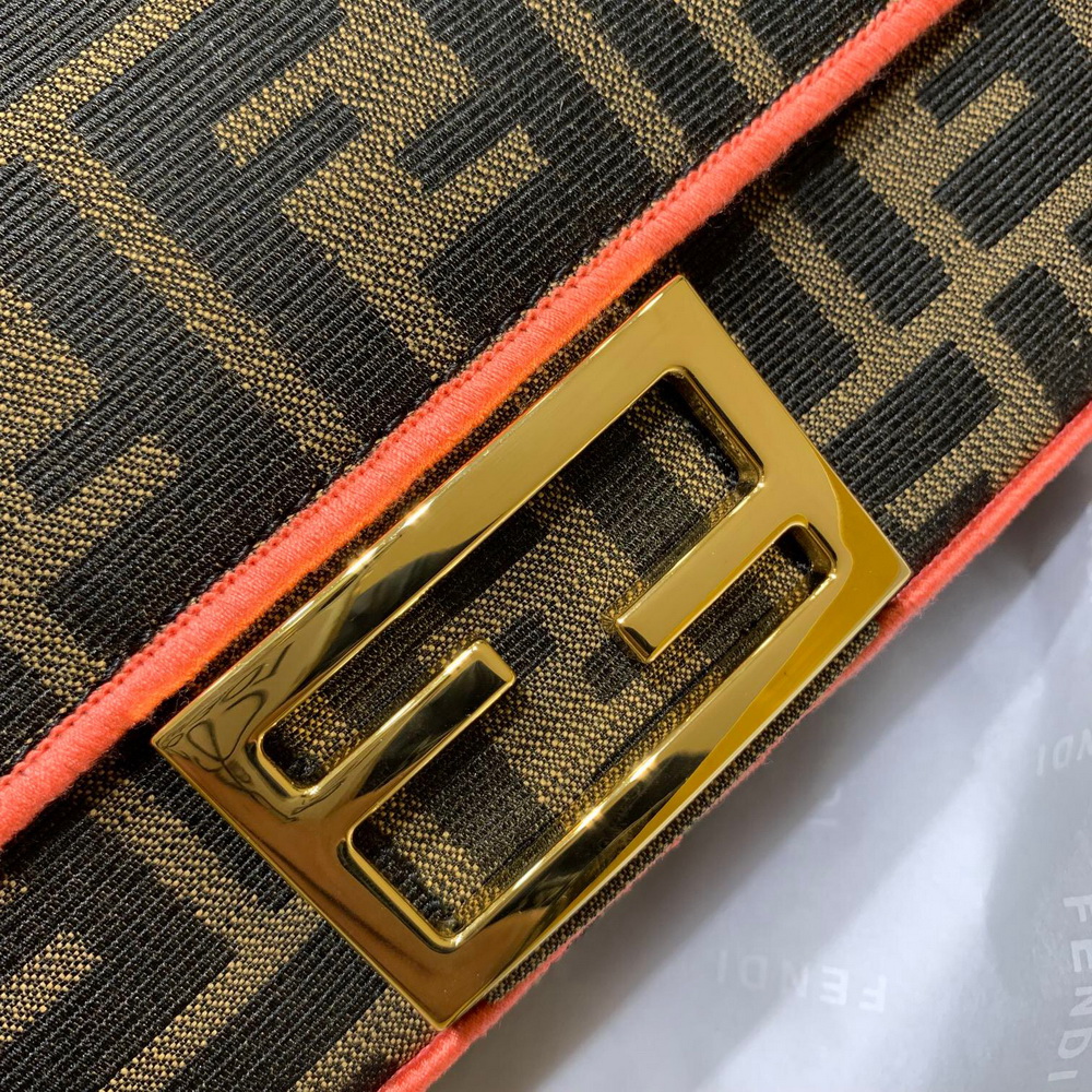 MINI BAGUETTE, FENDI BAG
