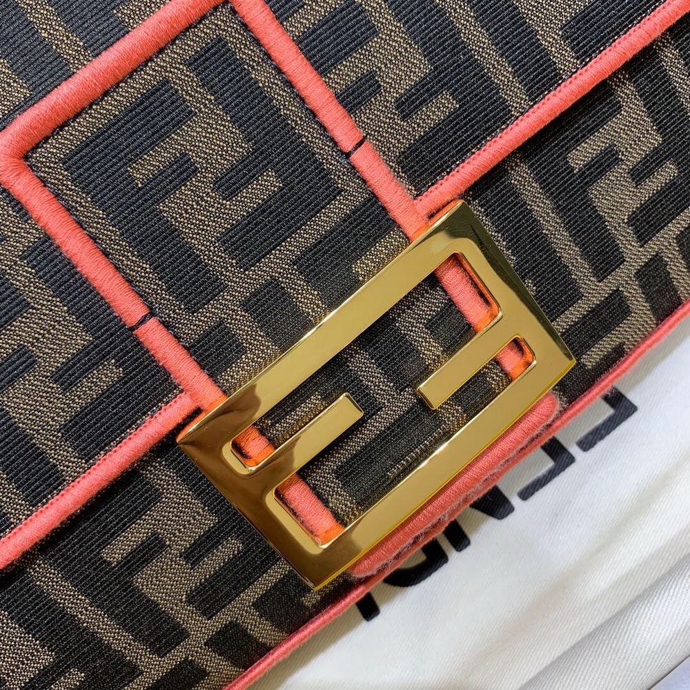 BAGUETTE LARGE, FENDI BAG