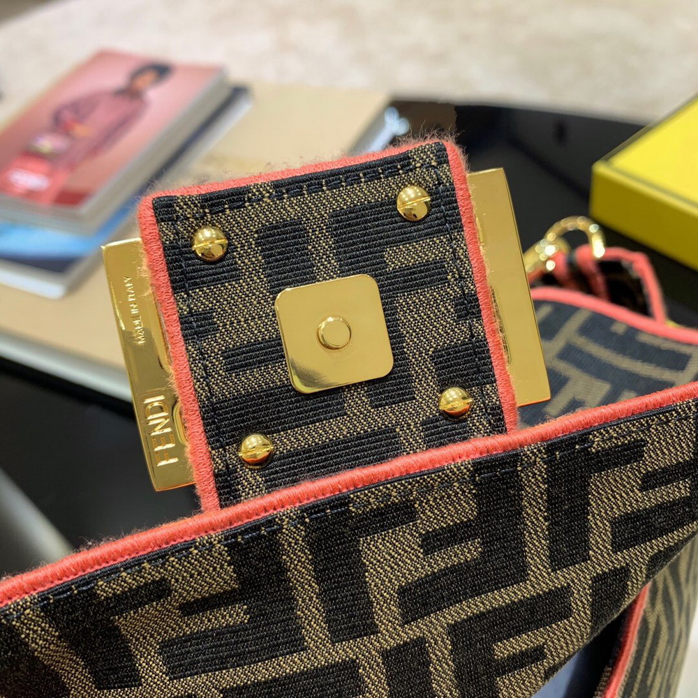 BAGUETTE LARGE, FENDI BAG