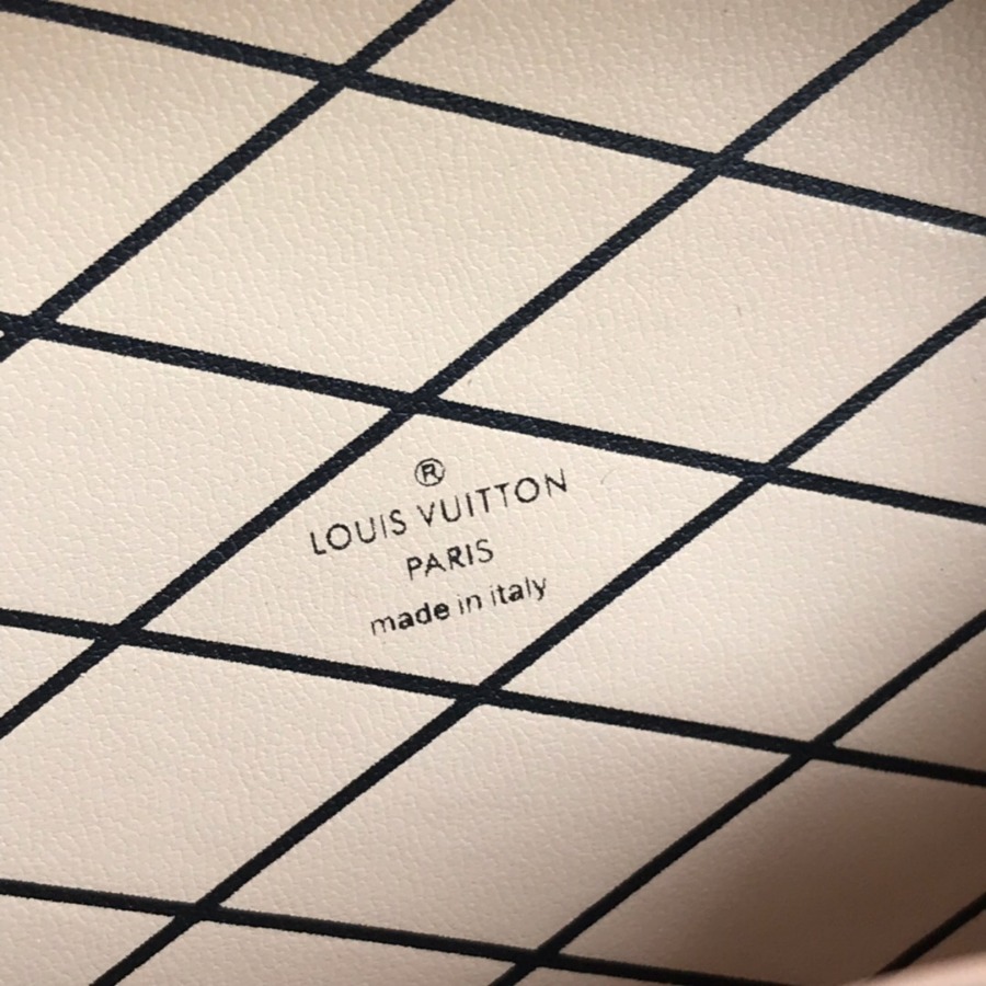 M44699 MINI BOÎTE CHAPEAU, Louis Vuitton LV