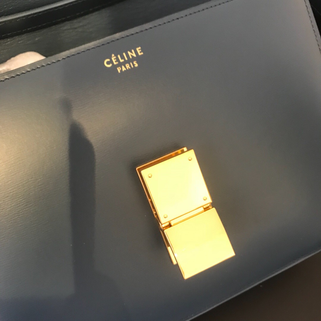 MEDIUM CLASSIC BAG IN BOX CALFSKIN, CELINE BAGS
