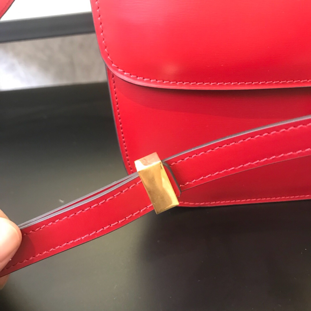 MEDIUM CLASSIC BAG IN BOX CALFSKIN, CELINE BAGS