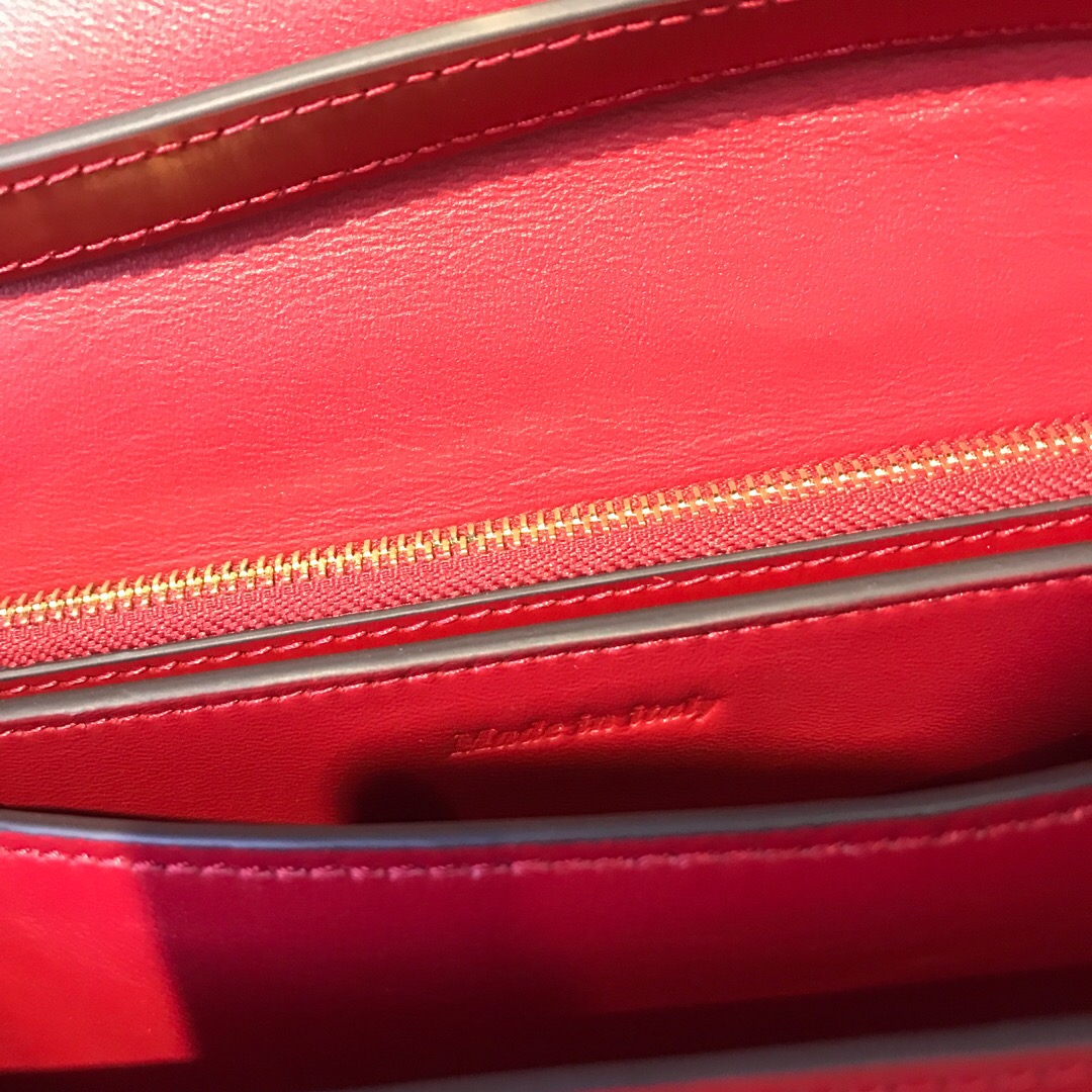 MEDIUM CLASSIC BAG IN BOX CALFSKIN, CELINE BAGS