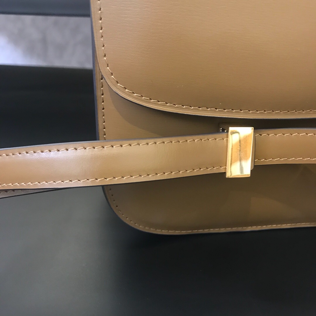 MEDIUM CLASSIC BAG IN BOX CALFSKIN, CELINE BAGS