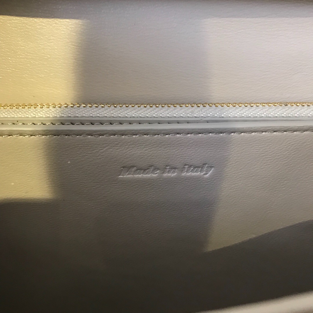 MEDIUM CLASSIC BAG IN BOX CALFSKIN, CELINE BAGS