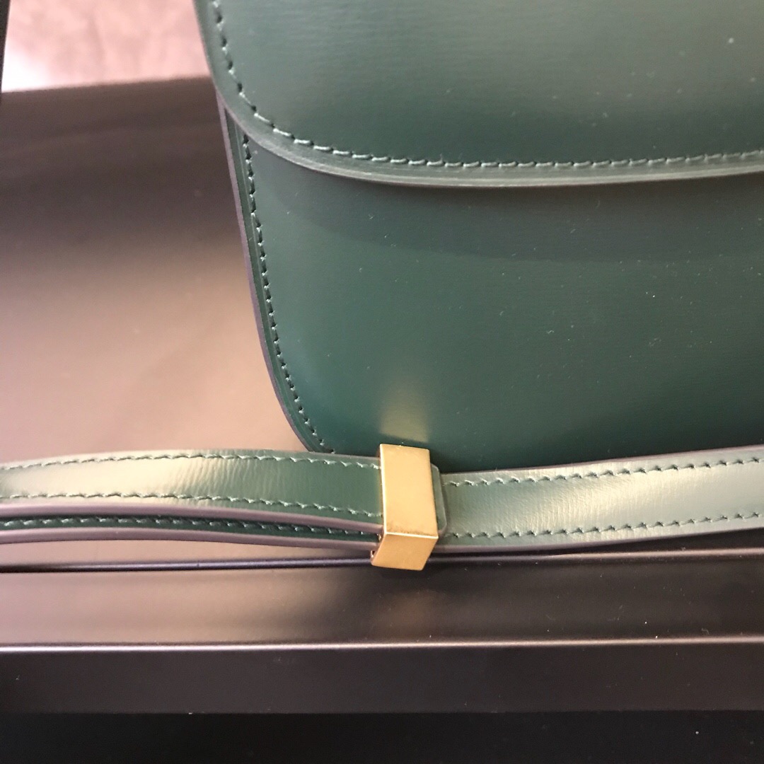 MEDIUM CLASSIC BAG IN BOX CALFSKIN, CELINE BAGS