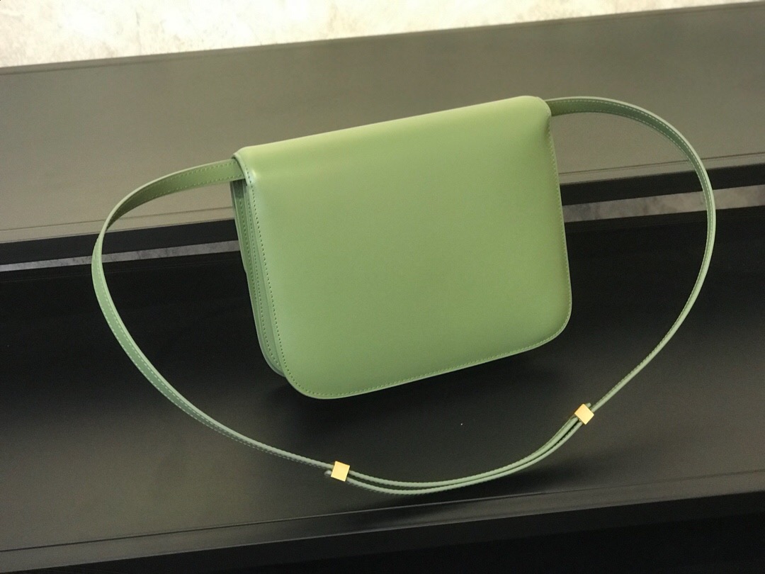 MEDIUM CLASSIC BAG IN BOX CALFSKIN, CELINE BAGS