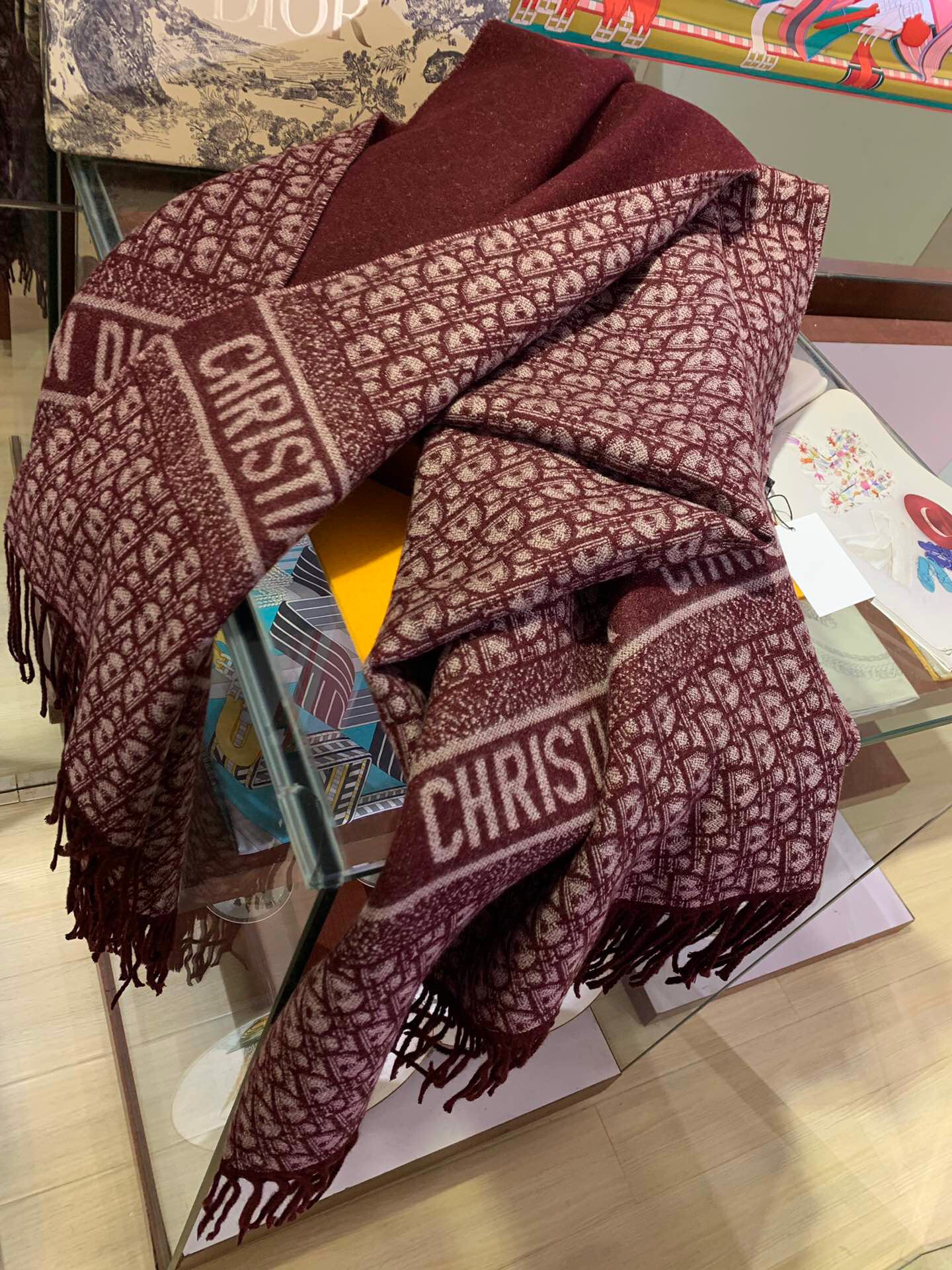 CD OBLIQUE BURGUNDY THROW, 100% CASHMERE