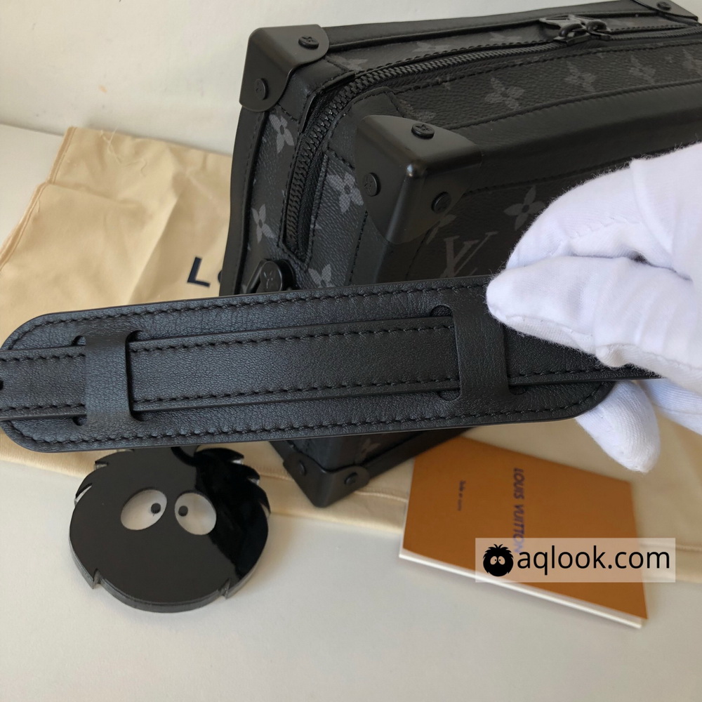 M44730 SOFT TRUNK, Louis Vuitton LV