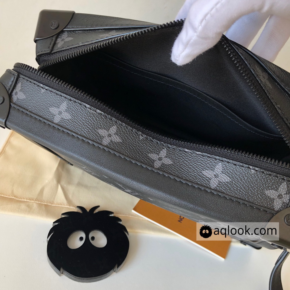 M44730 SOFT TRUNK, Louis Vuitton LV