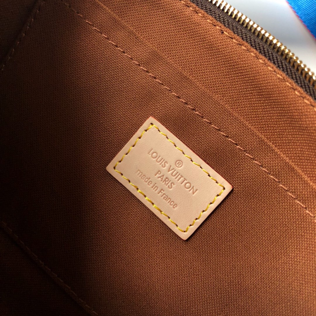 MULTI POCHETTE ACCESSOIRES, Louis Vuitton LV