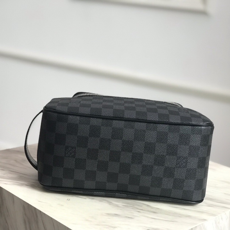 N47625 TOILETRY POUCH, Louis Vuitton LV, Men - Travel