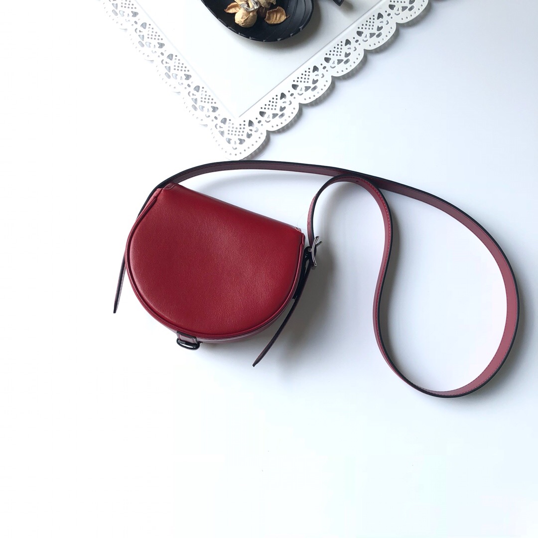 M55506 TAMBOURIN, Louis Vuitton LV Women Cross Body Bags
