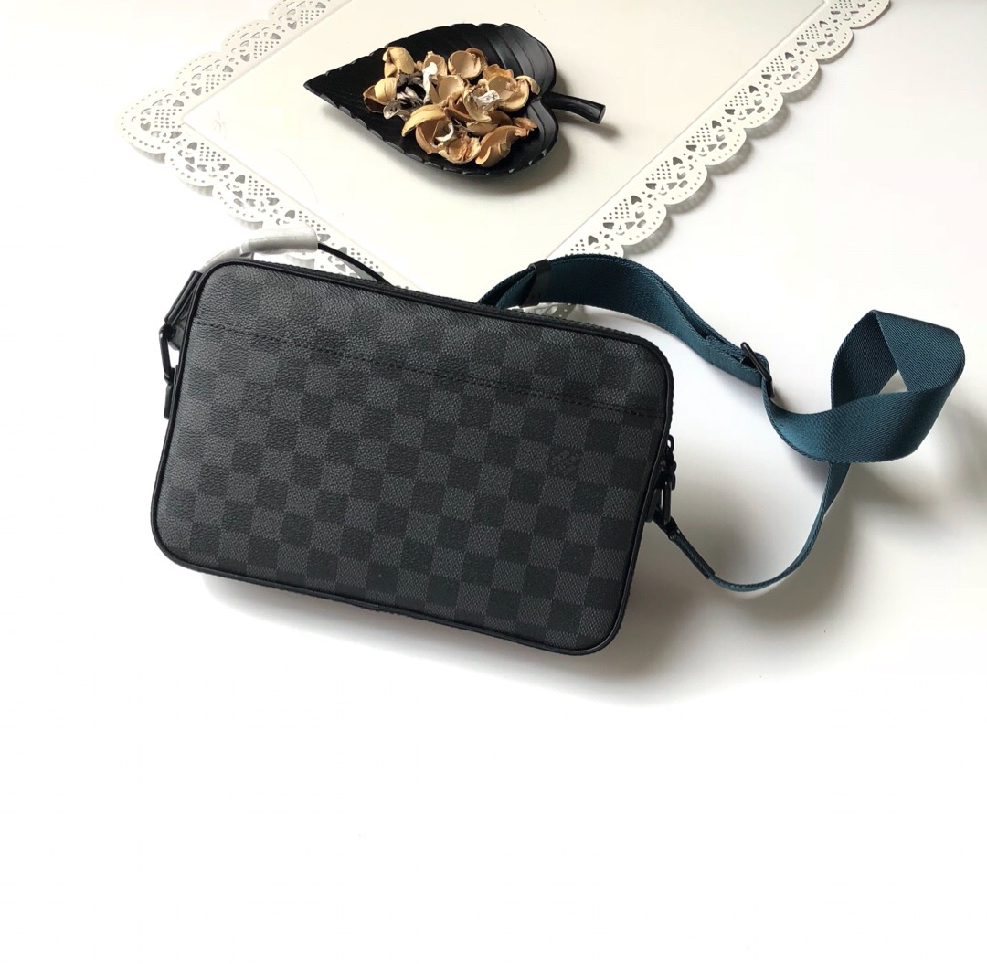 N44163 Cobalt Alpha Messenger, Louis Vuitton LV Cross Body Bags
