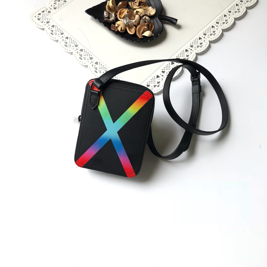 M30332 DANUBE MESSENGER, Louis Vuitton LV Men's Bags - Messenger Bags
