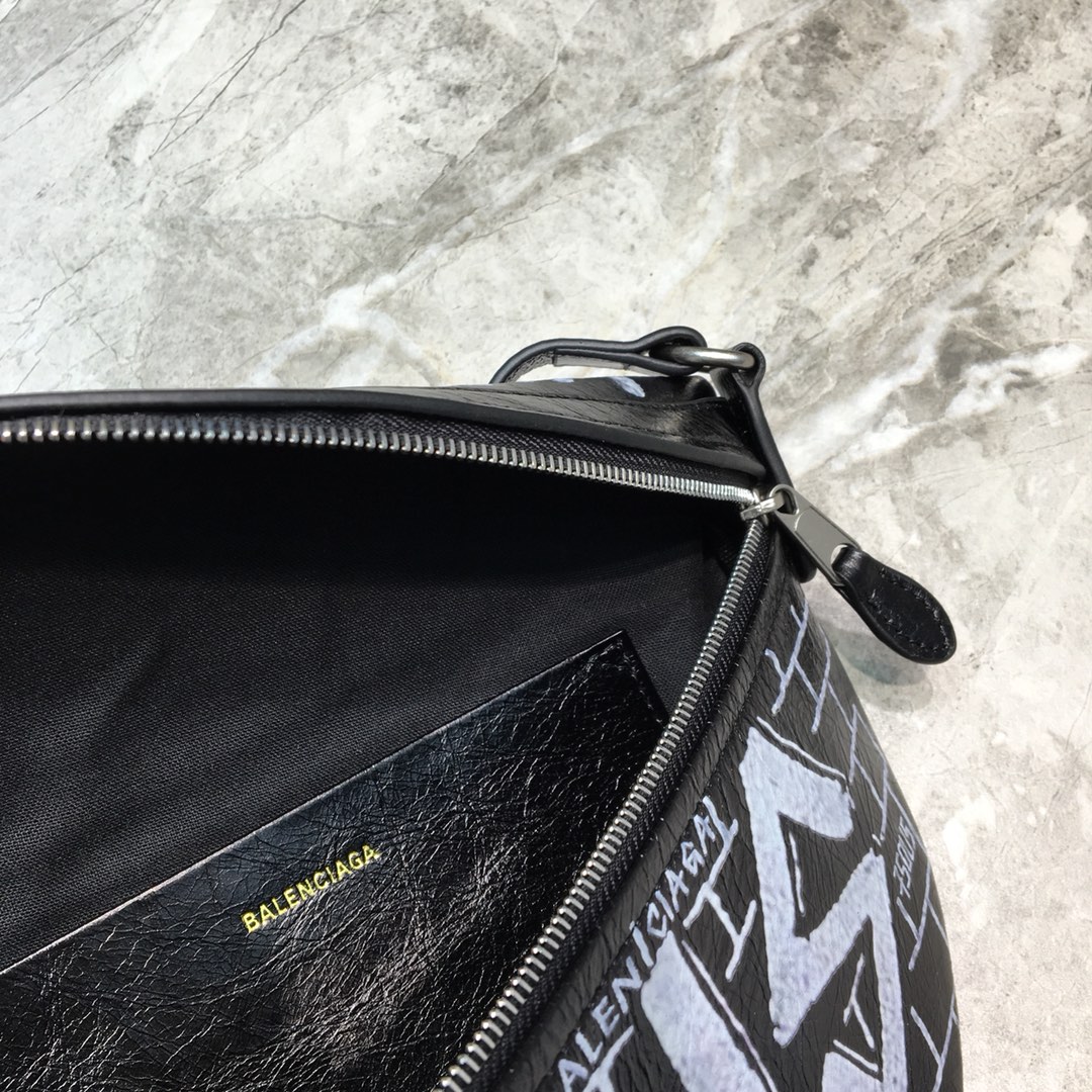 SOUVENIRS XXS BELTPACK GRAFFITI, Balenciaga Bag
