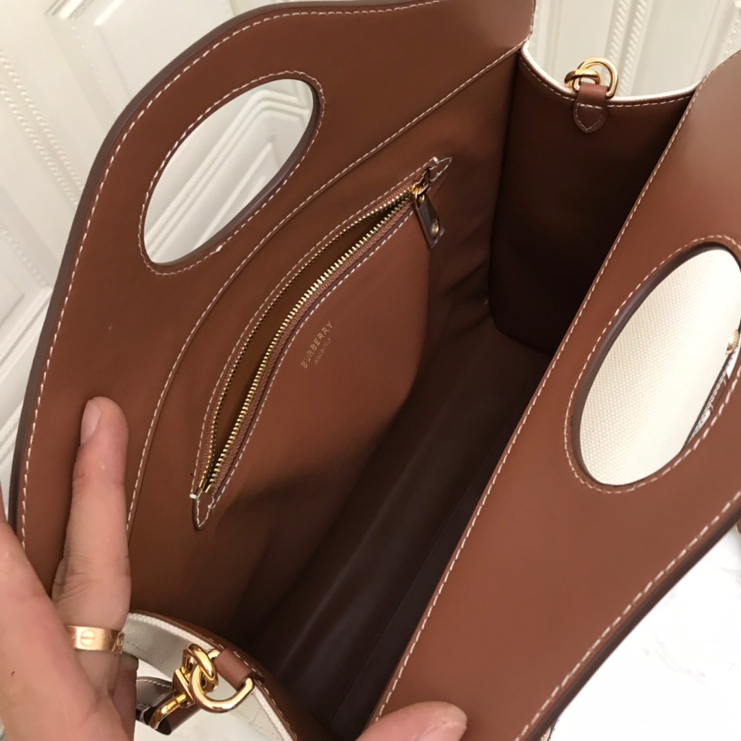 80146131 Tote bags, Burberry