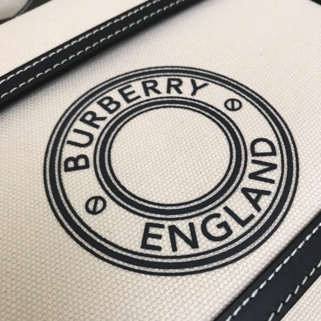 80146131 Tote bags, Burberry