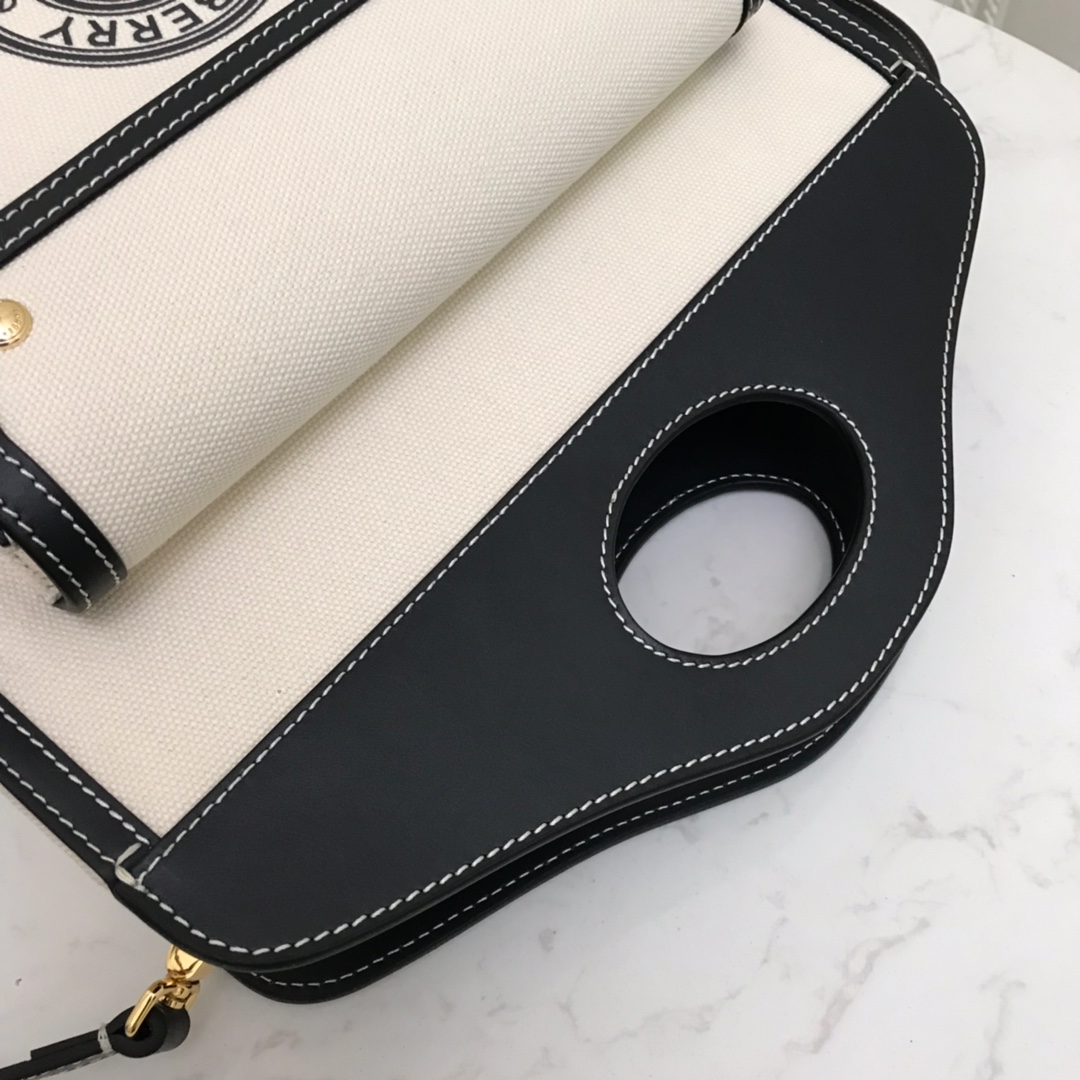80146131 Tote bags, Burberry