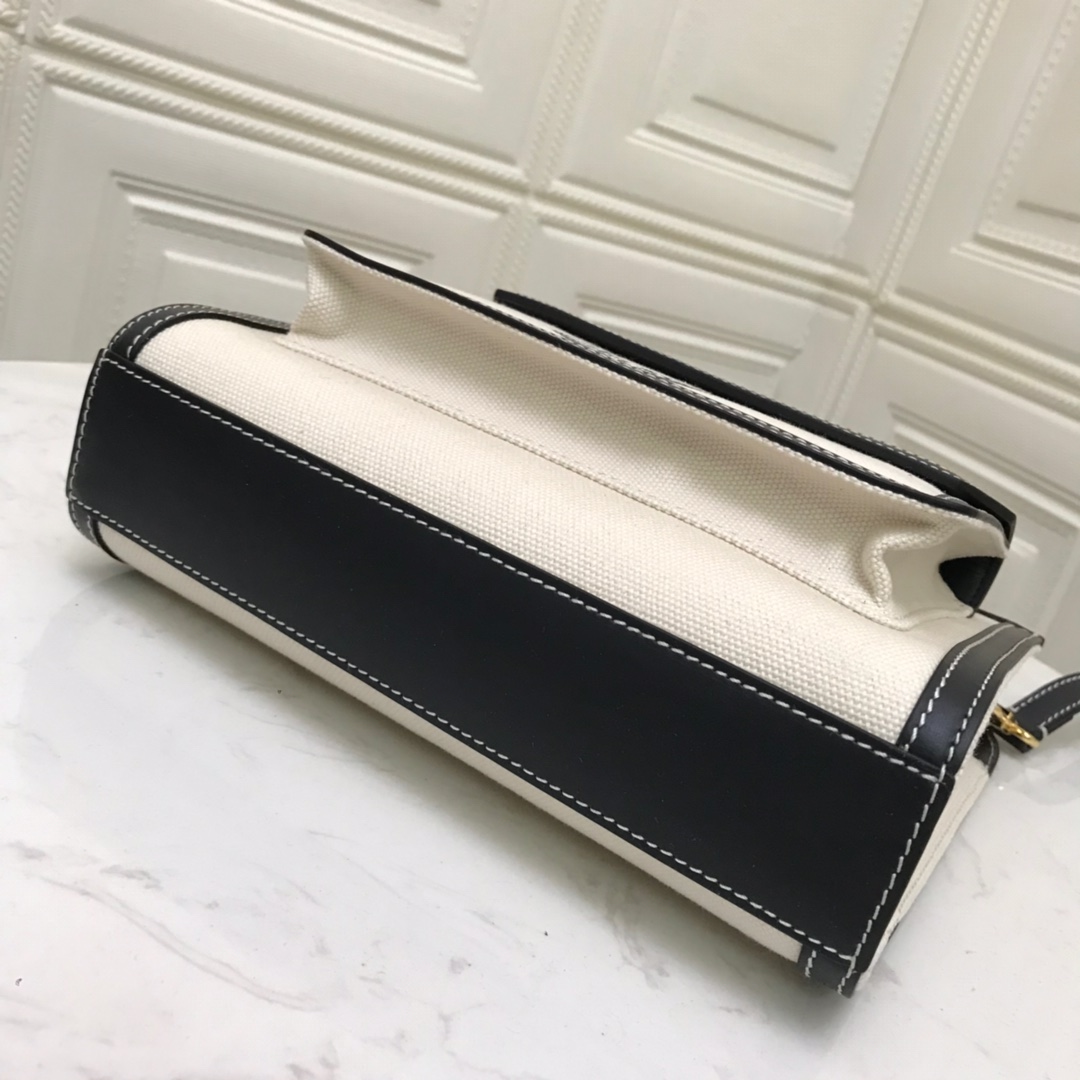 80146131 Tote bags, Burberry