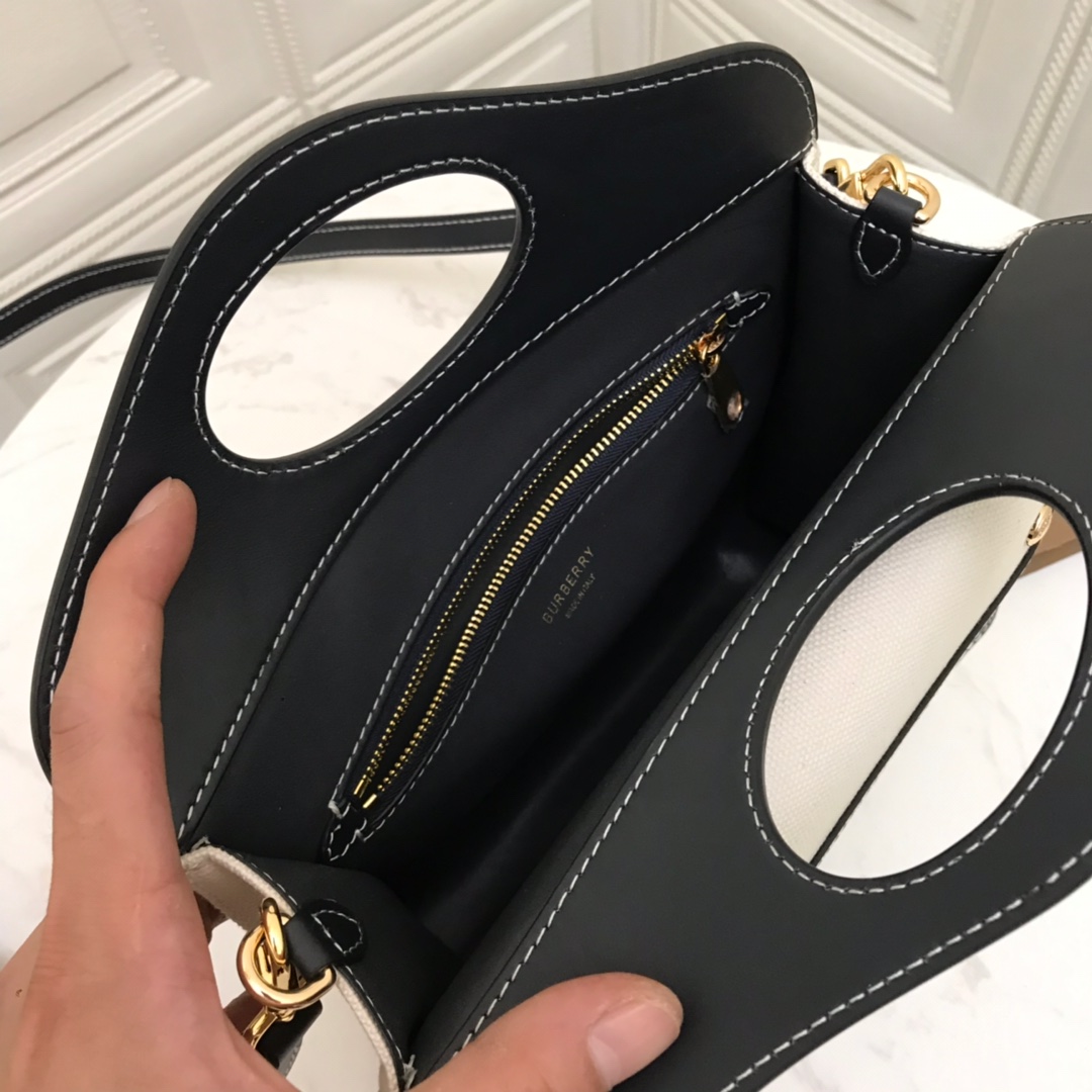 80146131 Tote bags, Burberry
