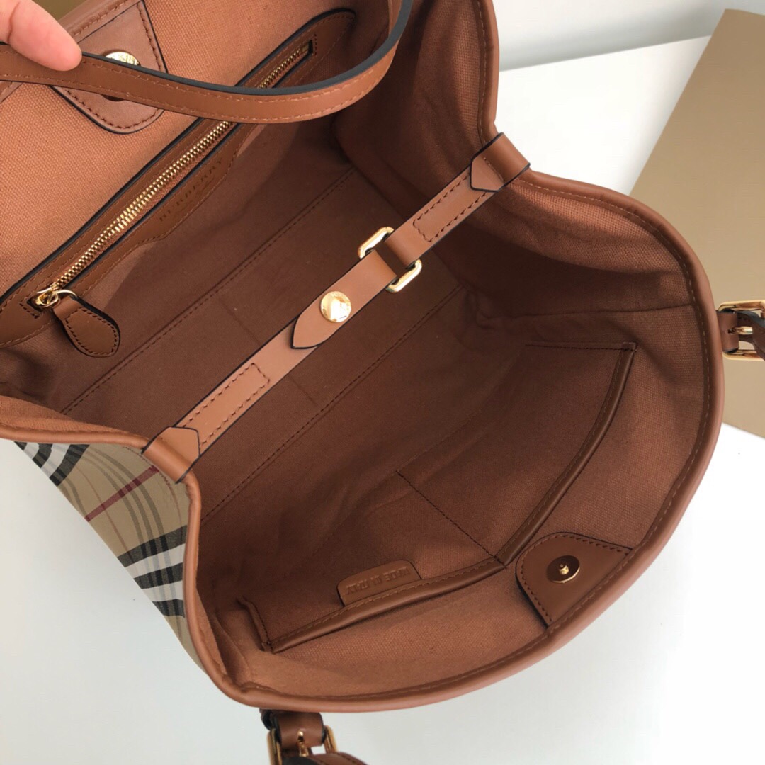 Tote in Vintage Check, Burberry