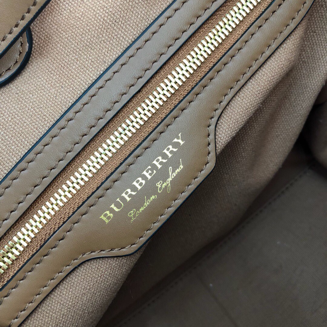 Tote in Vintage Check, Burberry