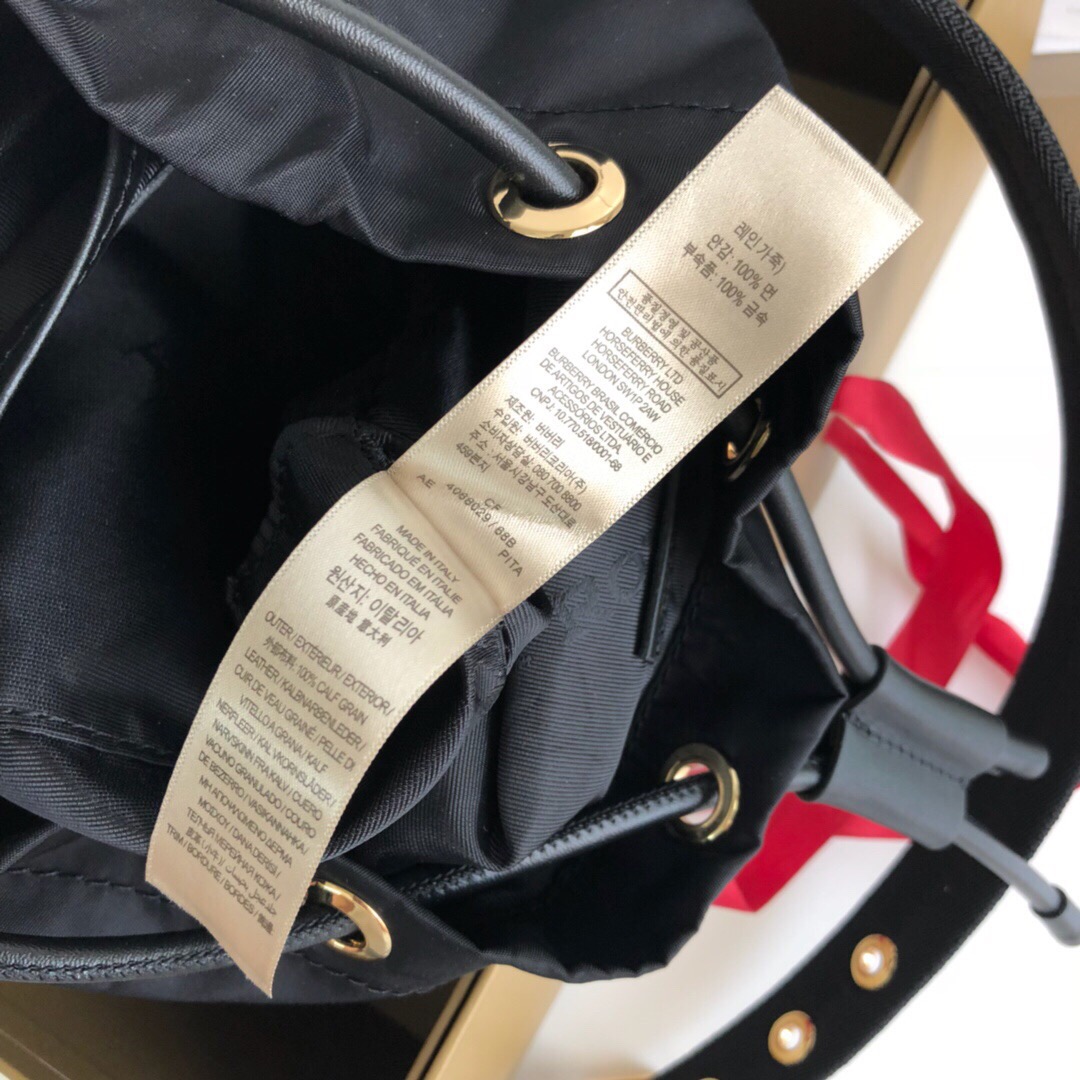 The Small Crossbody Rucksack in Nylon, 40759731, BURBERRY BACKPACKS