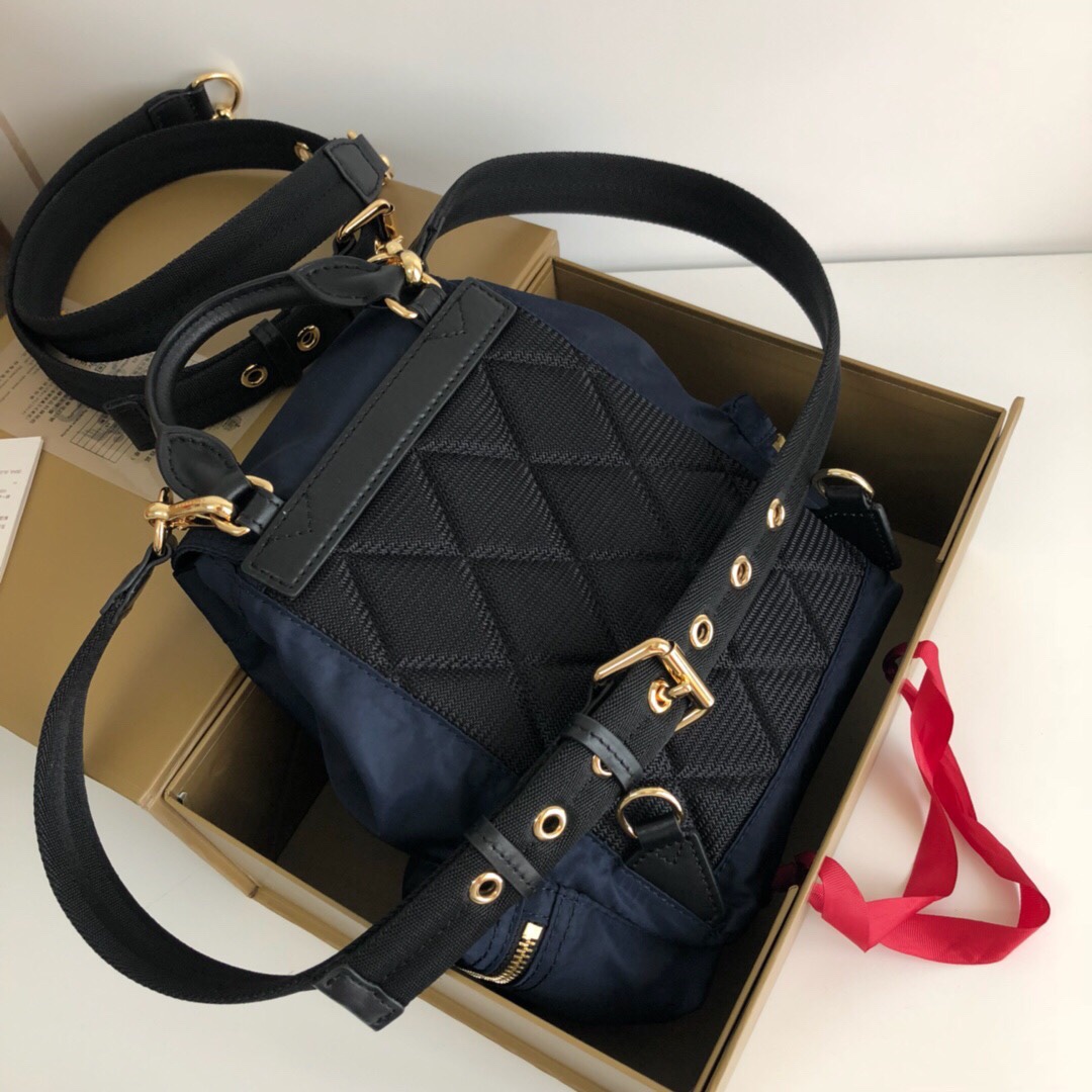 The Small Crossbody Rucksack in Nylon, 40759731, BURBERRY BACKPACKS