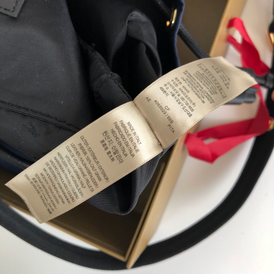 The Small Crossbody Rucksack in Nylon, 40759731, BURBERRY BACKPACKS