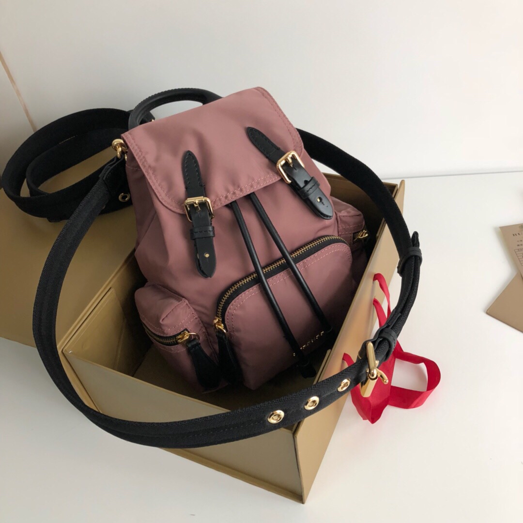 The Small Crossbody Rucksack in Nylon, 40759731, BURBERRY BACKPACKS