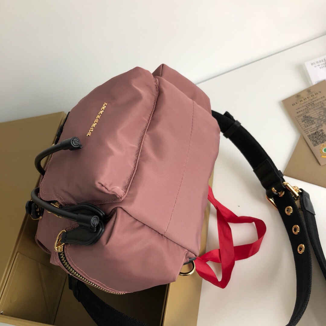 The Small Crossbody Rucksack in Nylon, 40759731, BURBERRY BACKPACKS
