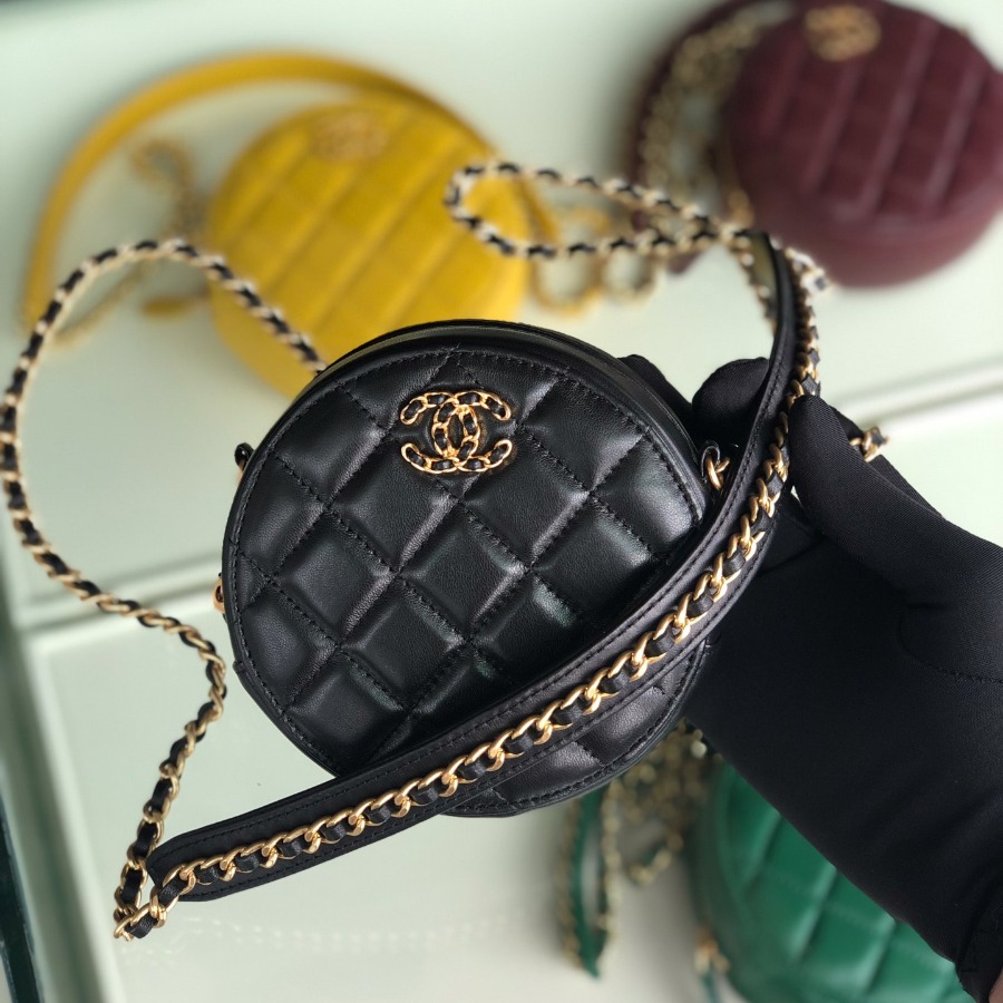 AP0725 clutch with chain  CHANEL BAG