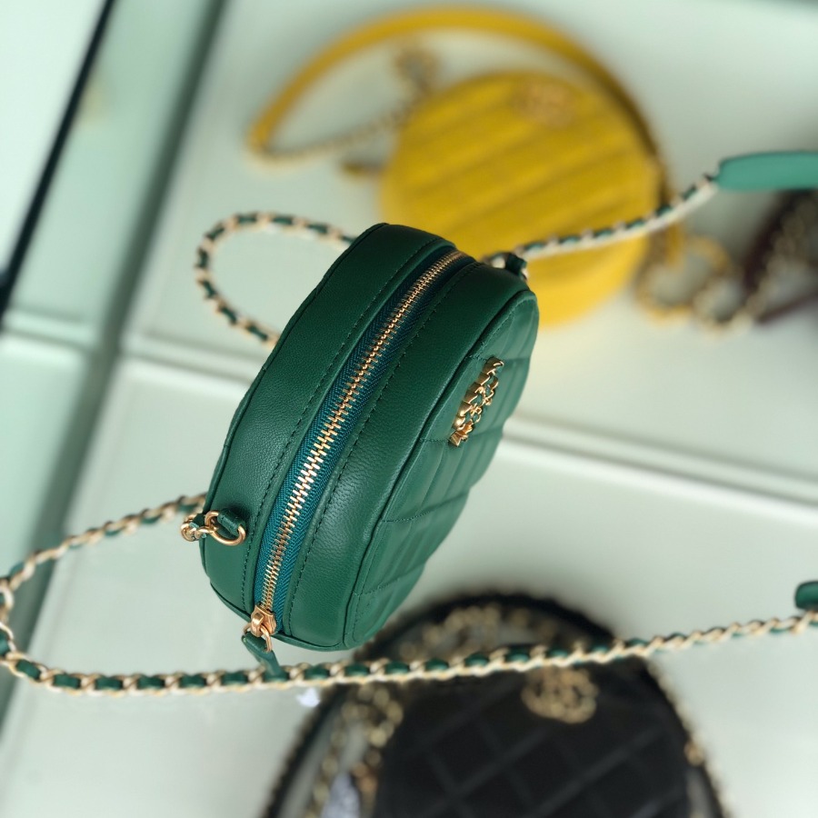 AP0725 clutch with chain  CHANEL BAG