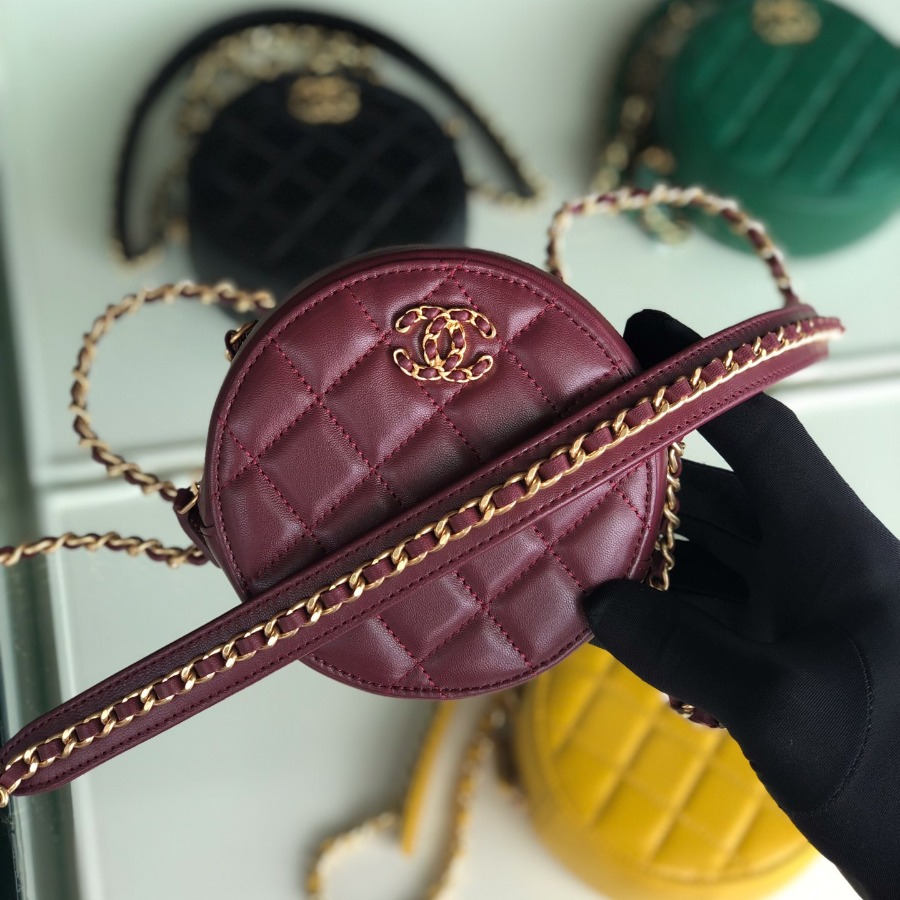 AP0725 clutch with chain  CHANEL BAG