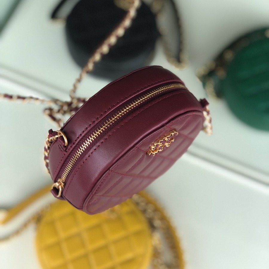 AP0725 clutch with chain  CHANEL BAG