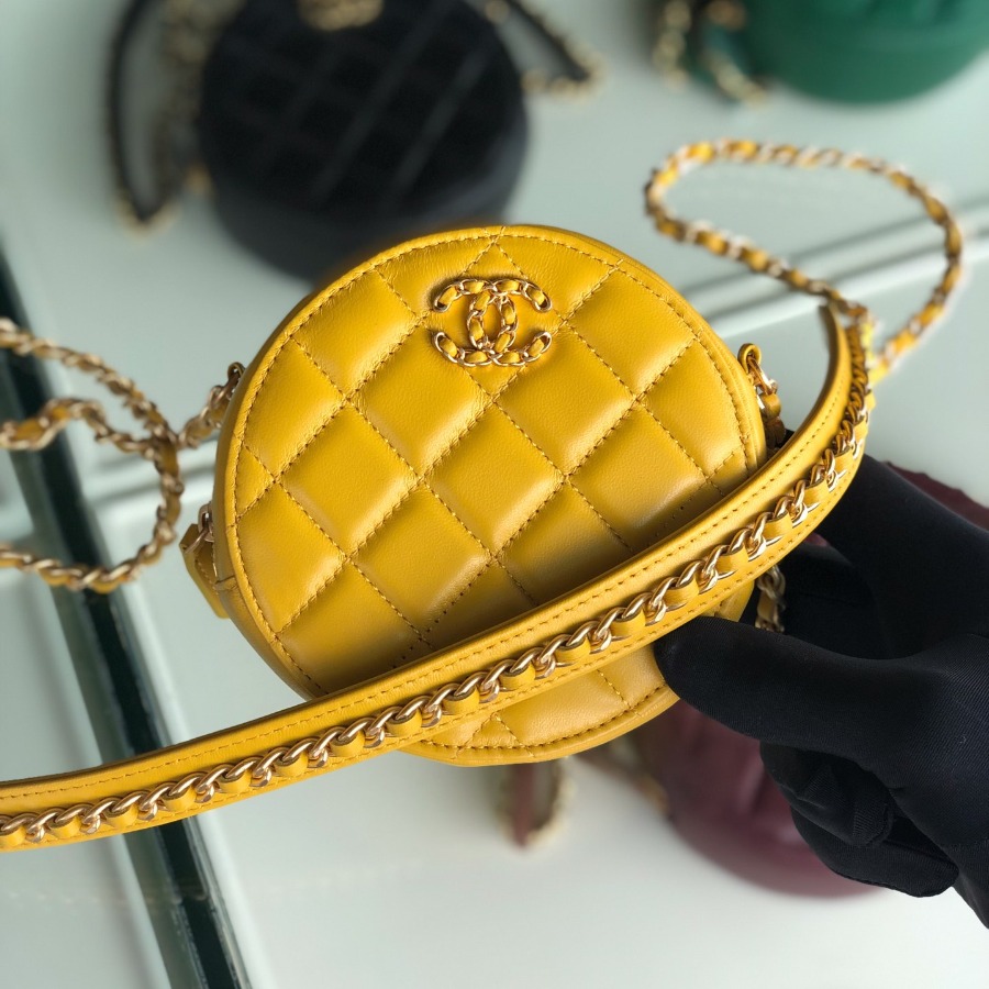 AP0725 clutch with chain  CHANEL BAG