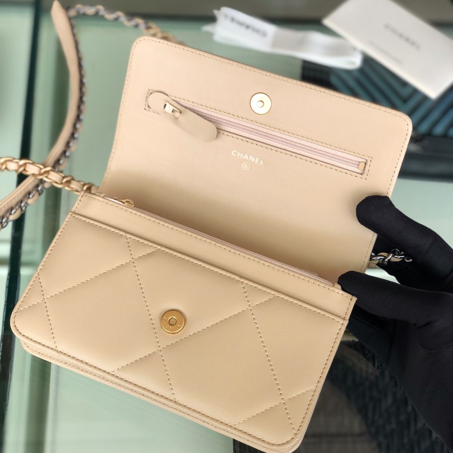AP0957 chanel 19 wallet on chain, Chanel 19 Bag
