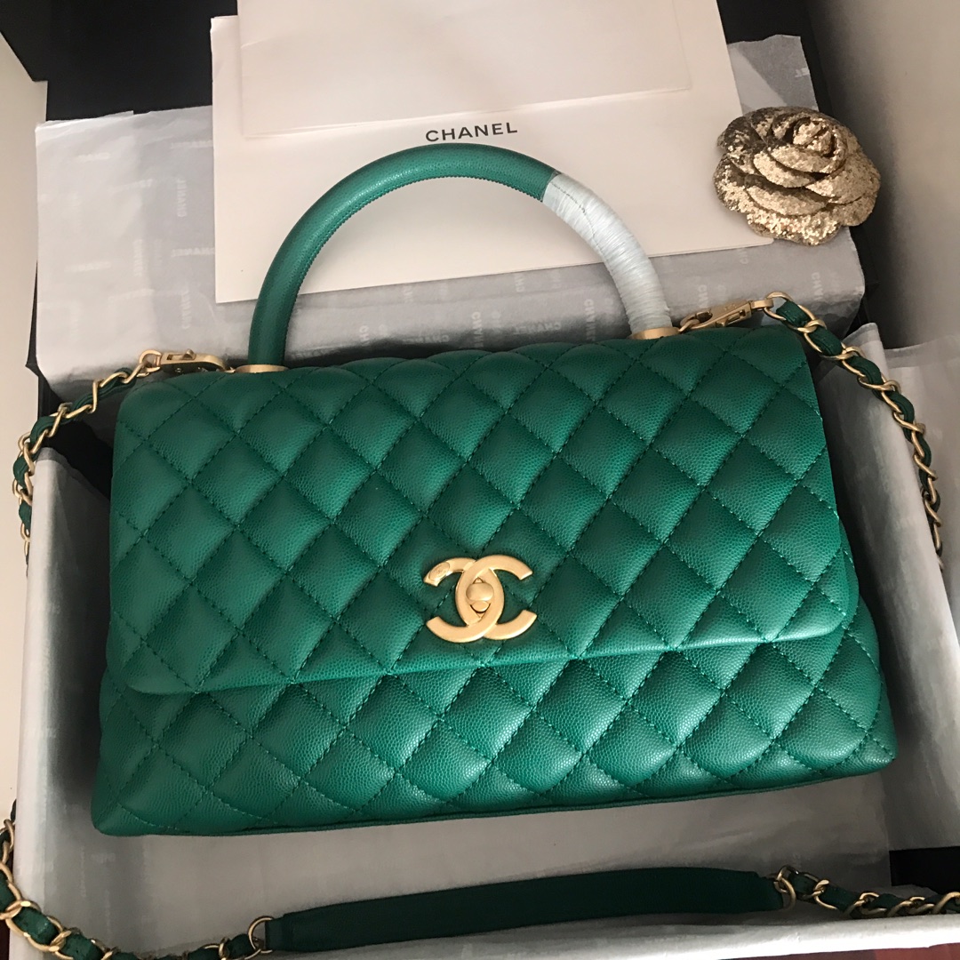 A92991, Flap Bag with Top Handle, CHANEL Handbags, Caviar, Grained Calfskin, Gold-Tone Metal