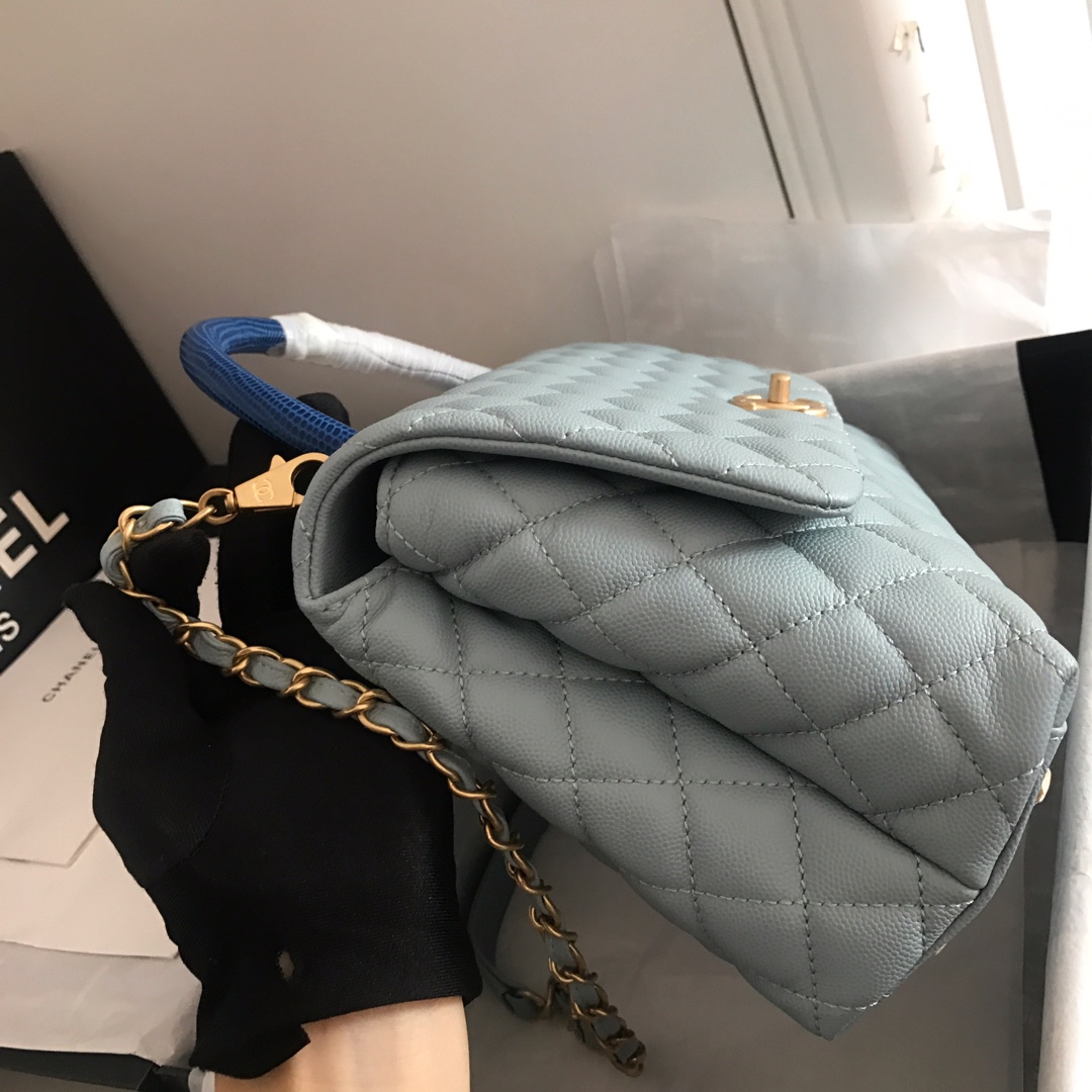 A92991, Flap Bag with Top Handle, CHANEL Handbags, Caviar, Grained Calfskin, Gold-Tone Metal