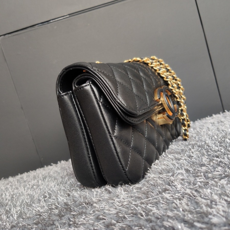  A57275, Small Flap Bag, Lambskin & Gold-Tone Metal, Chanel handbag