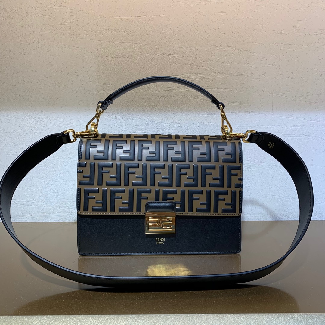 KAN U, Black leather bag, Fendi Shoulder Bag