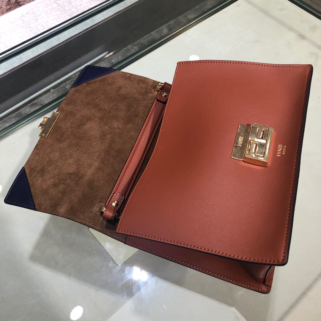 KAN U, Black leather bag, Fendi Shoulder Bag