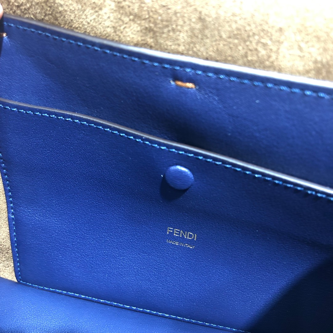 KAN U, Black leather bag, Fendi Shoulder Bag