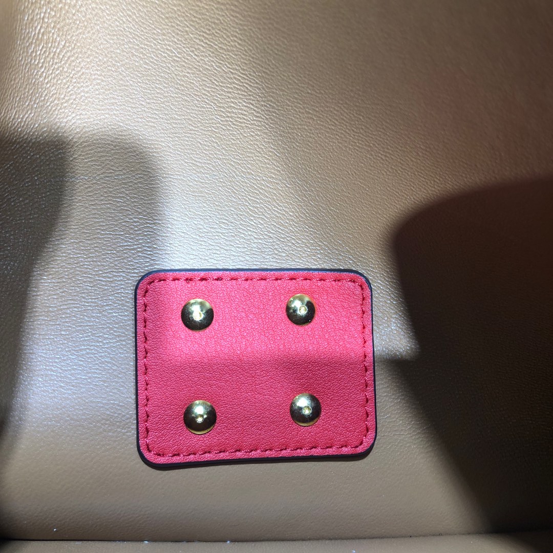 KAN U, Black leather bag, Fendi Shoulder Bag